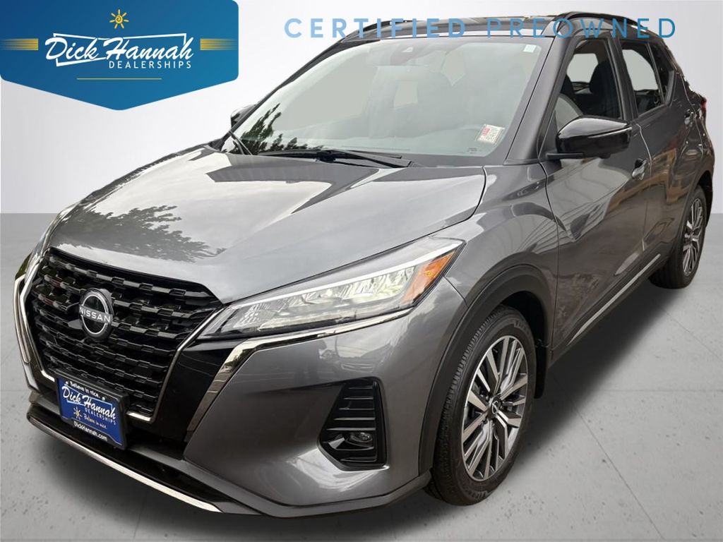 2023 Nissan Kicks SR
