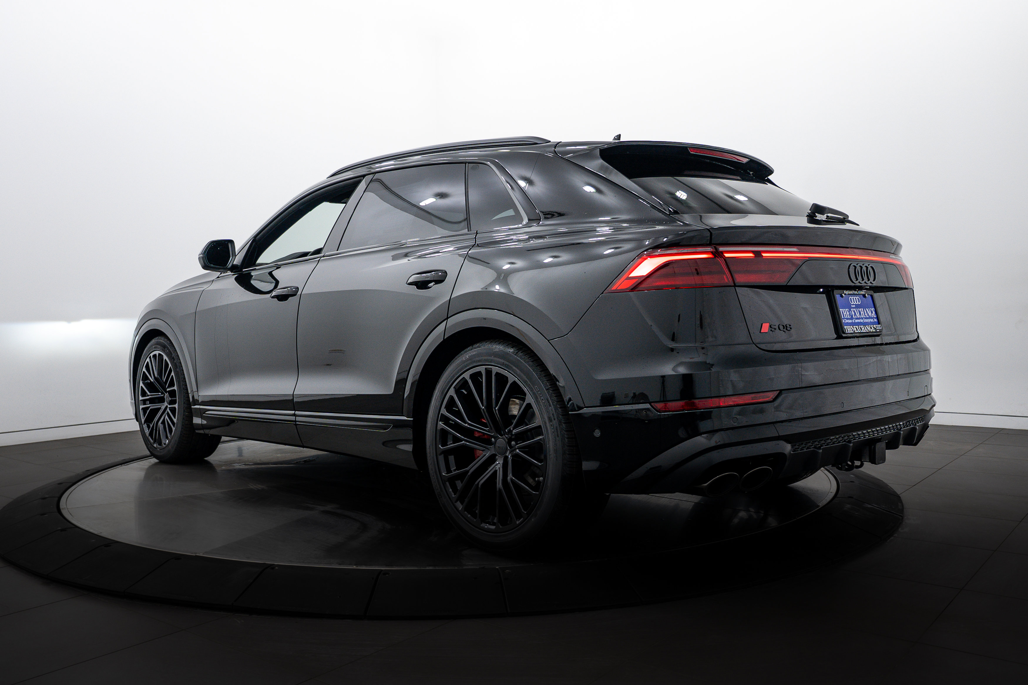 2026 Audi SQ8 Premium Plus photo 4