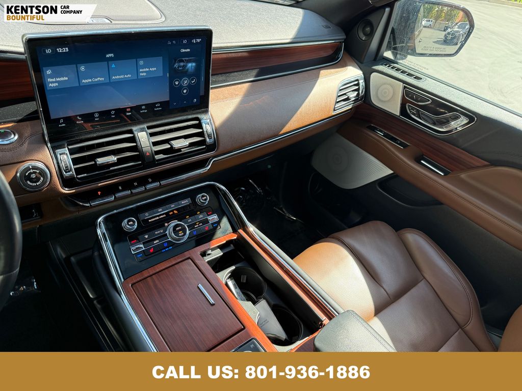 2022 Lincoln Navigator L Reserve photo 24