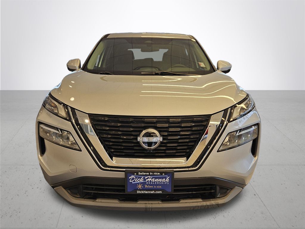 2022 Nissan Rogue SV photo 3
