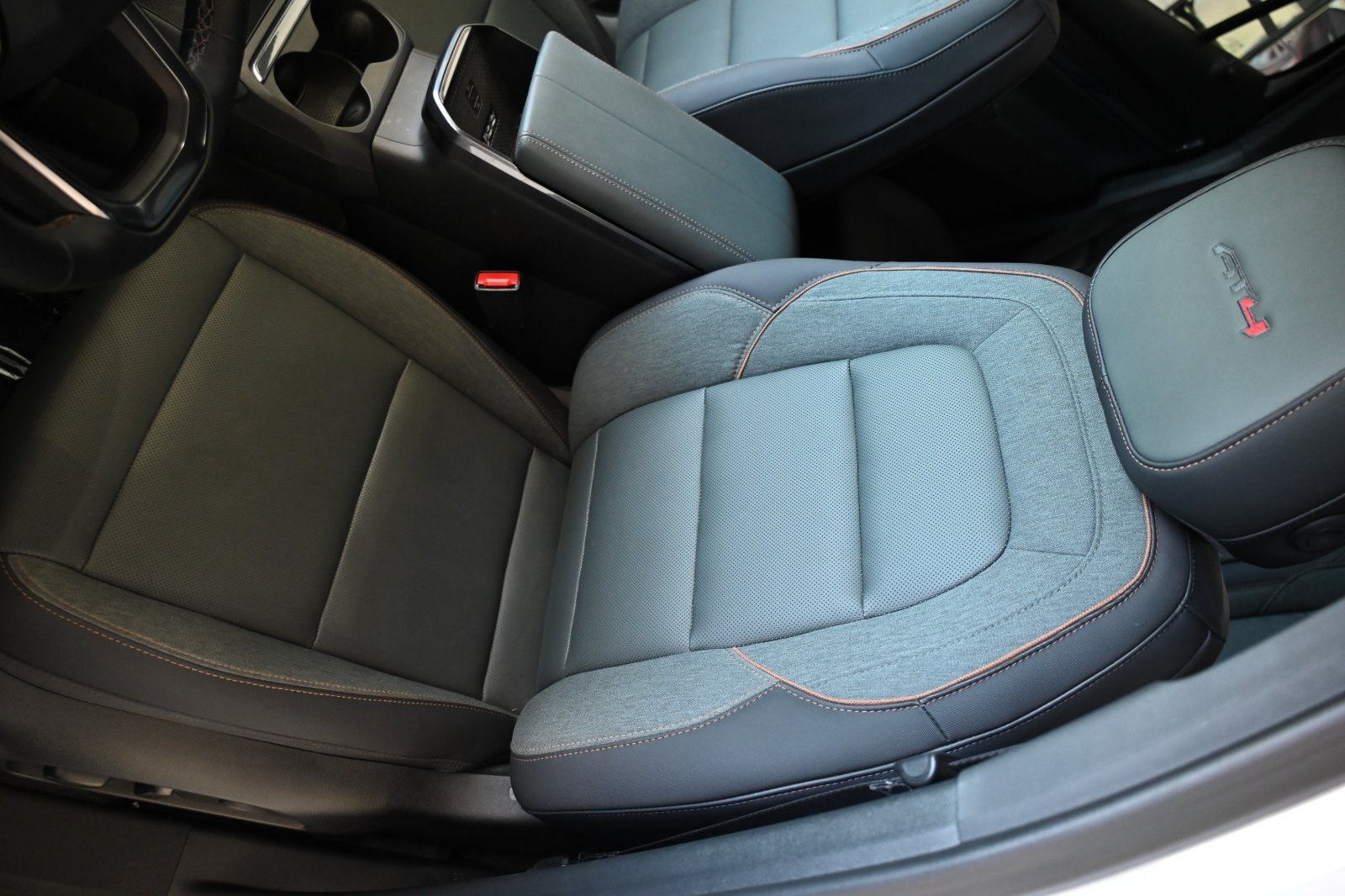 2026 Gmc Terrain AT4 photo 7