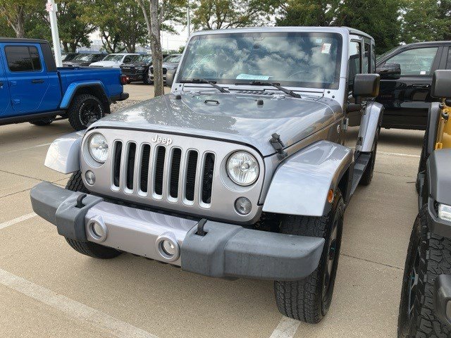 2018 Jeep Wrangler Unlimited Sahara photo 2