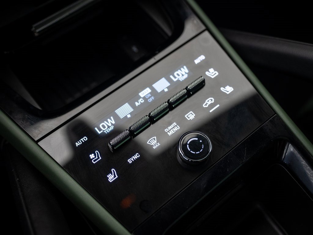 2024 Porsche Cayenne photo 21
