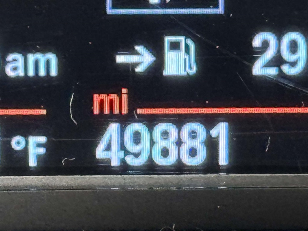 Used 2018 BMW X1 28i with VIN WBXHT3C31J5F89913 for sale in Saint James, NY