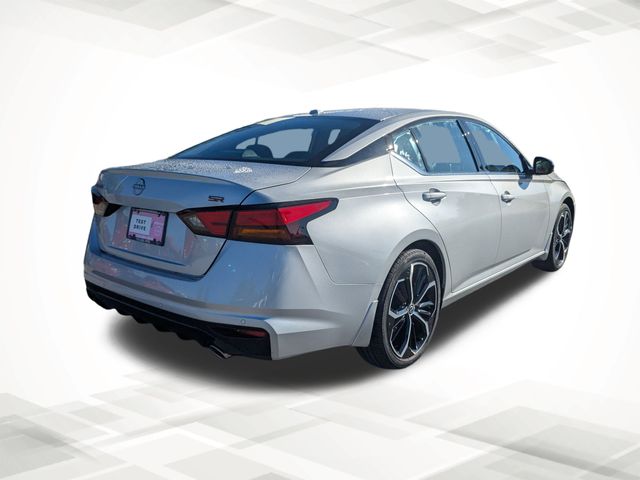 2025 Nissan Altima 2.5 SR photo 4