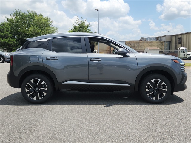 2025 Nissan Kicks SV photo 2