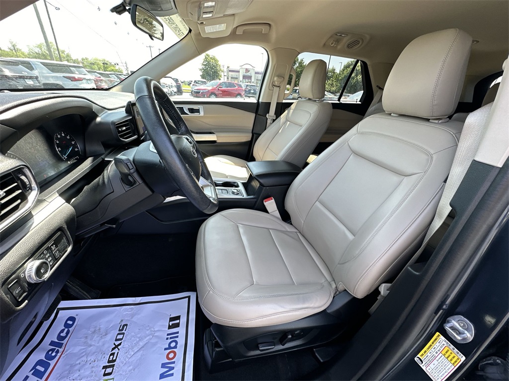 2023 Ford Explorer XLT photo 11