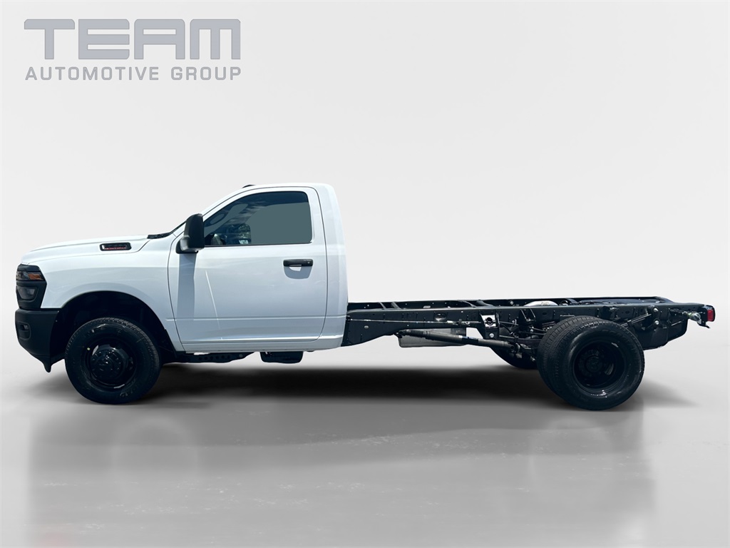 2025 Ram 3500 Tradesman photo 3
