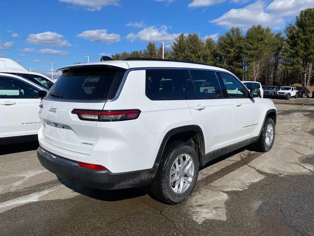 2025 Jeep Grand Cherokee Laredo photo 2