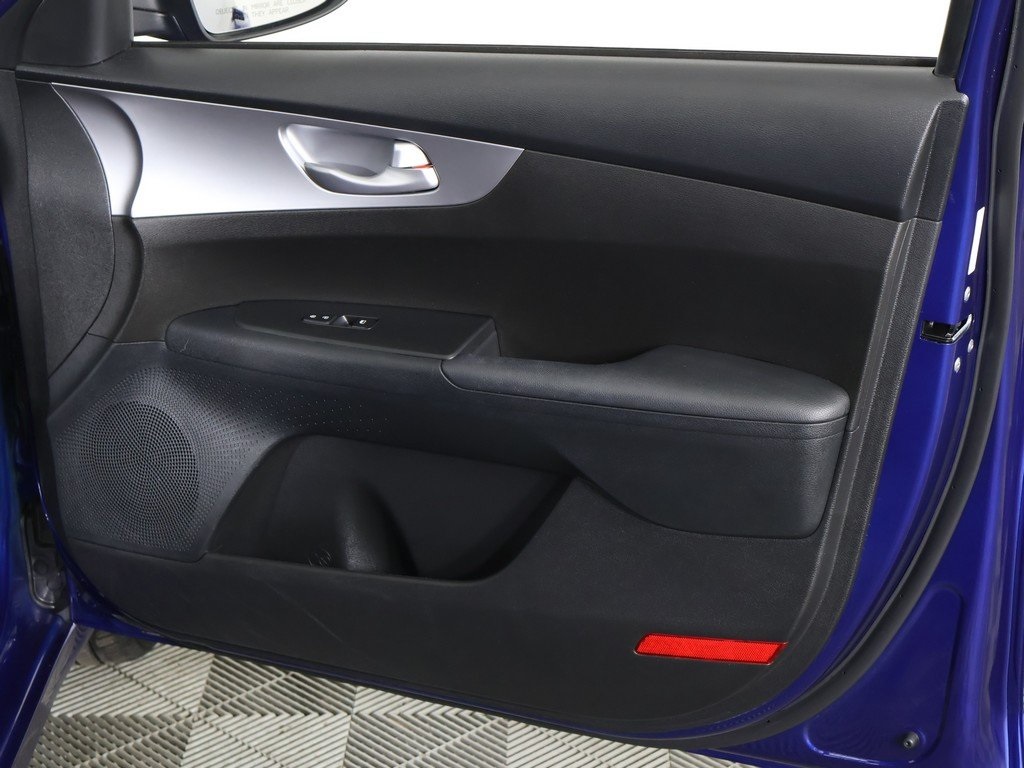2023 Kia Forte LXS photo 22