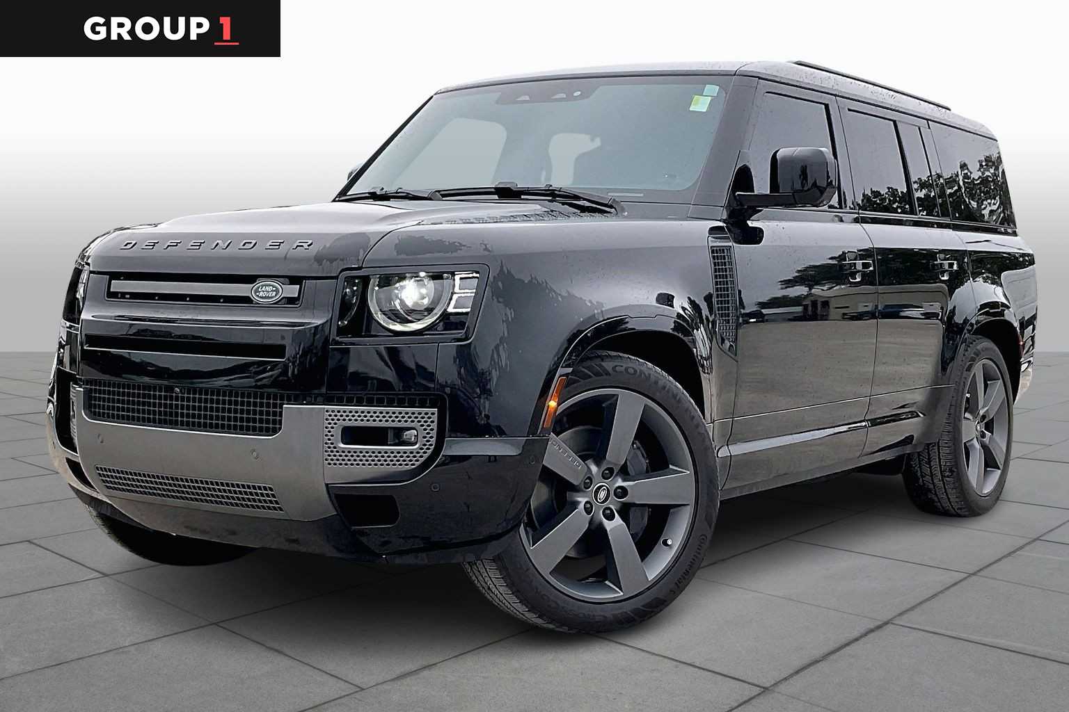 2024 Land Rover Defender Outbound's photo