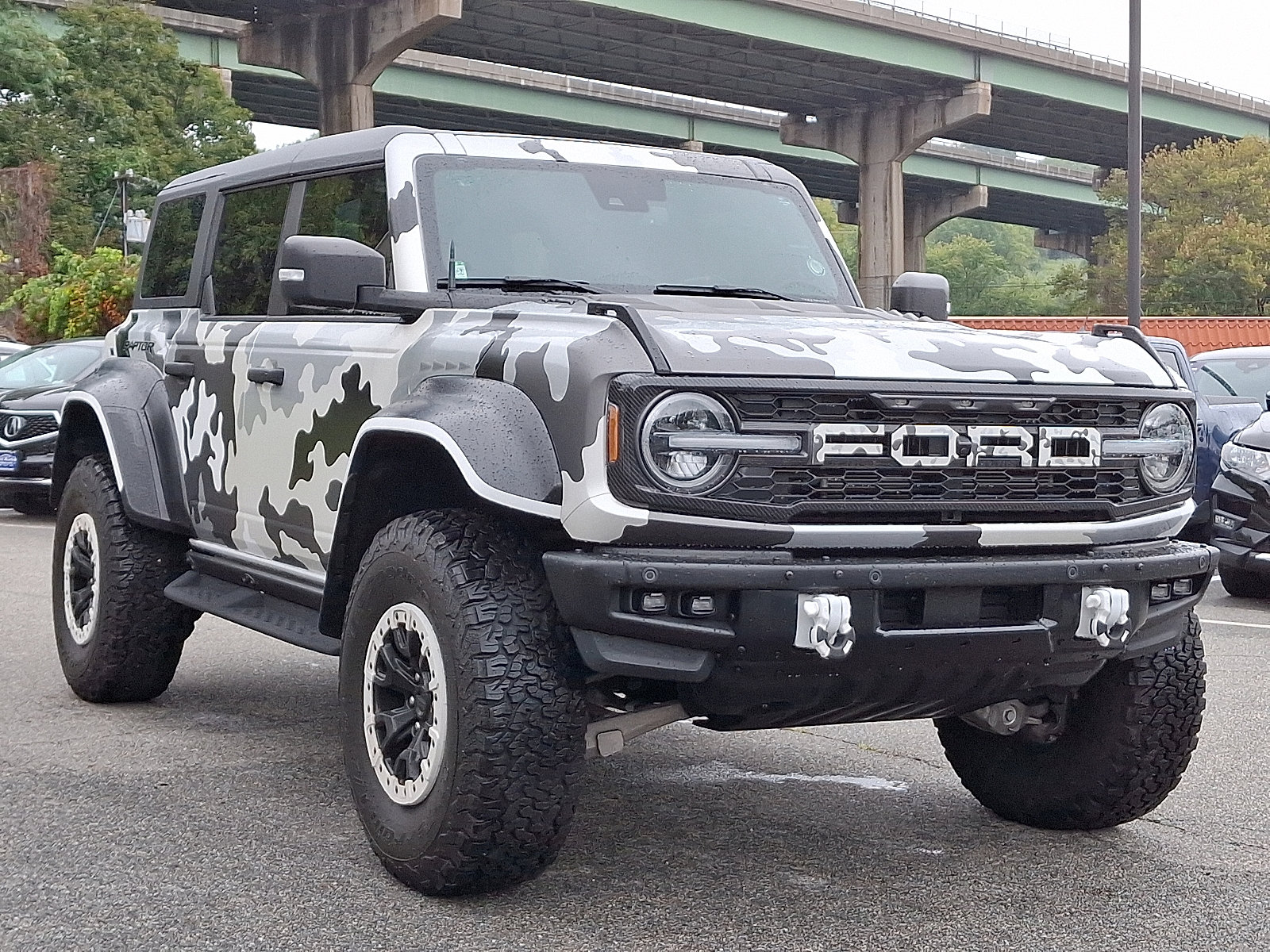2022 Ford Bronco Raptor photo 2
