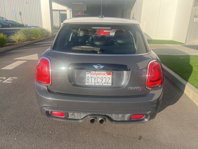 2016 Mini Cooper Hardtop 4 Door Base photo 3