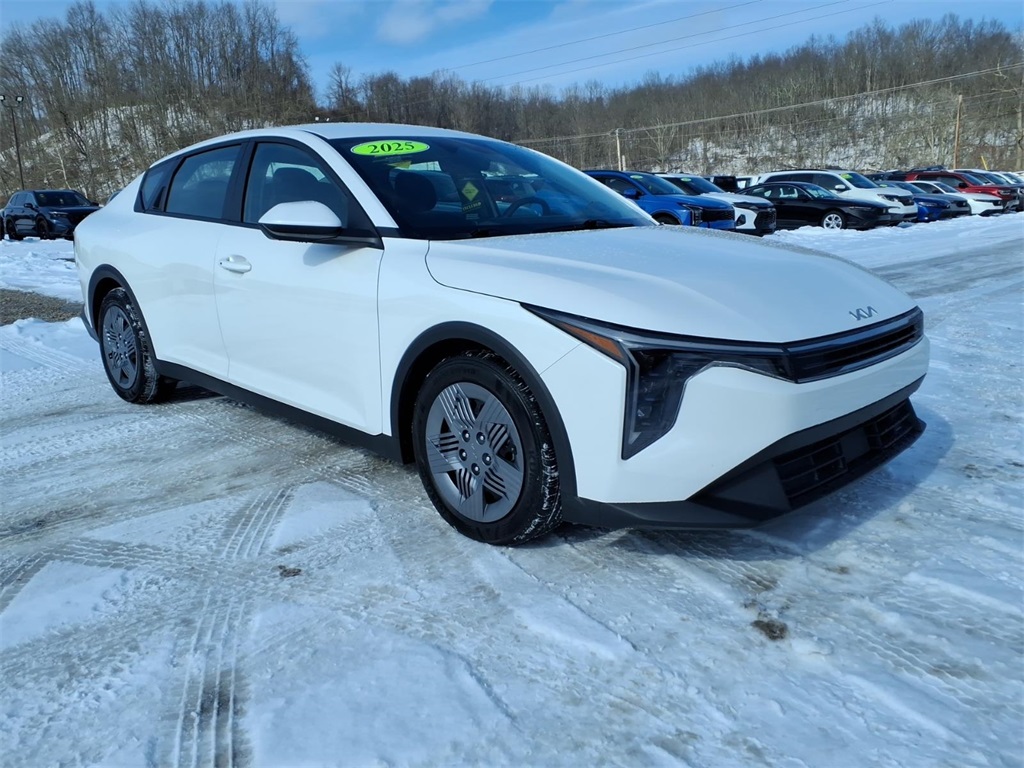 2025 Kia K4 LX