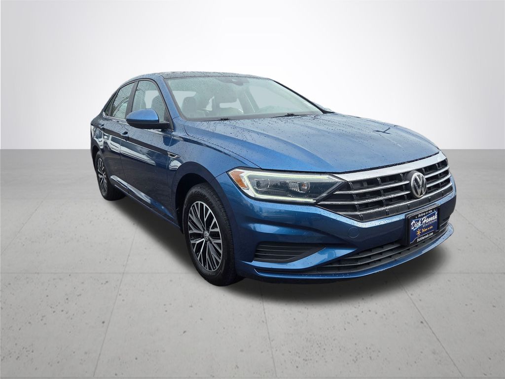 2019 Volkswagen Jetta SEL photo 3