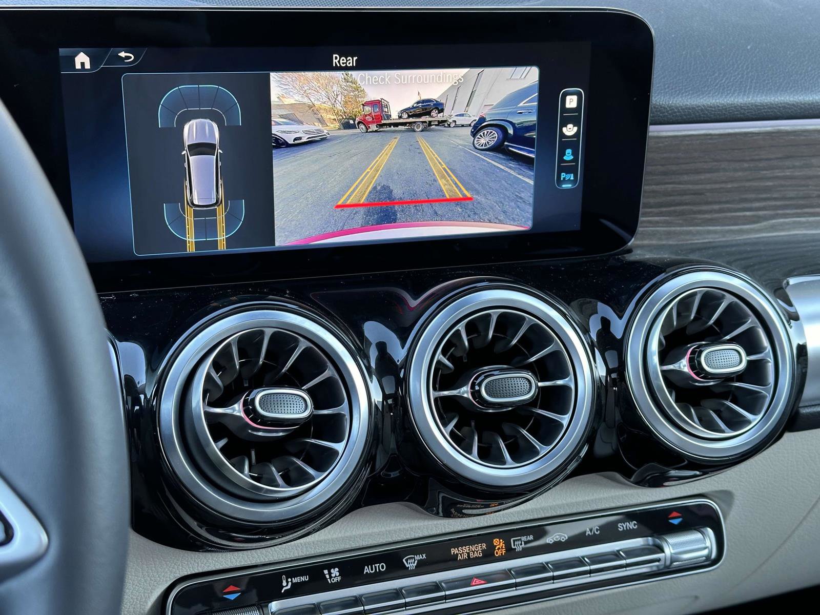 2025 Mercedes Benz GLB 250 photo 15