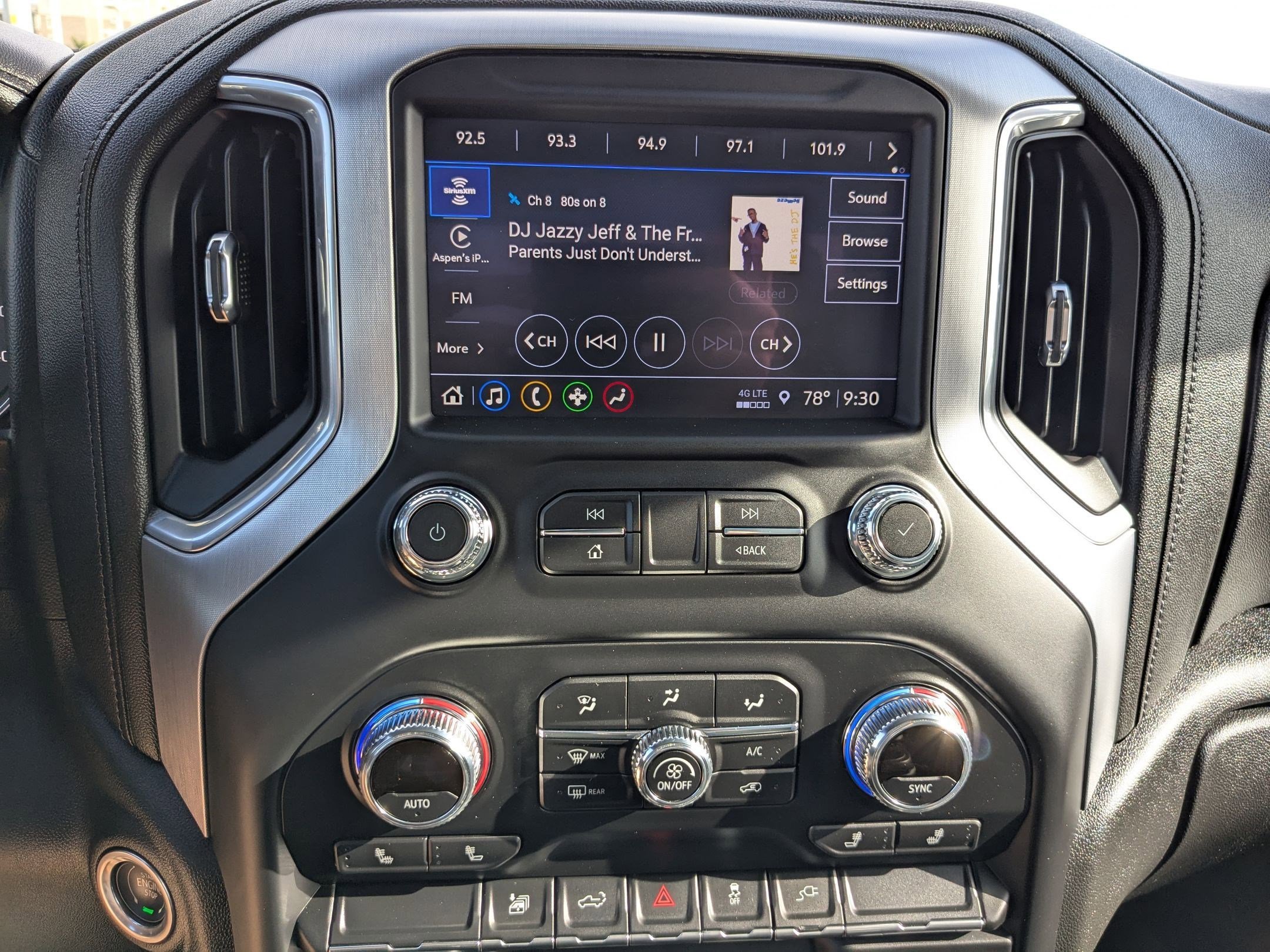 2022 Gmc Sierra HD SLT photo 15