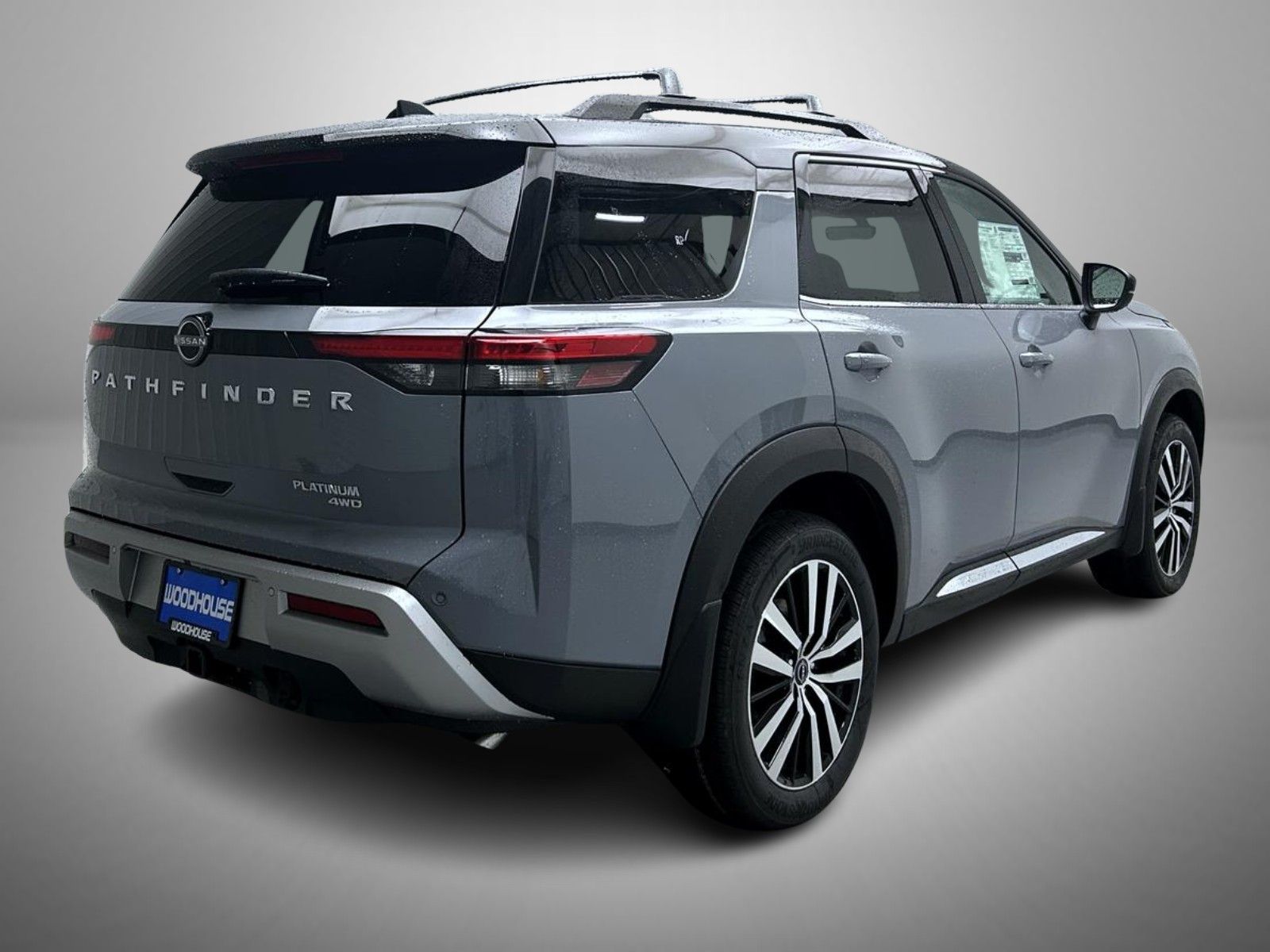 2025 Nissan Pathfinder Platinum photo 5