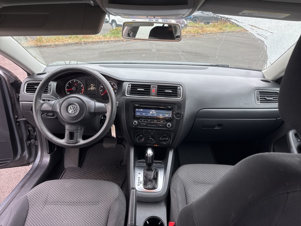2013 Volkswagen Jetta 2.0 Base photo 19