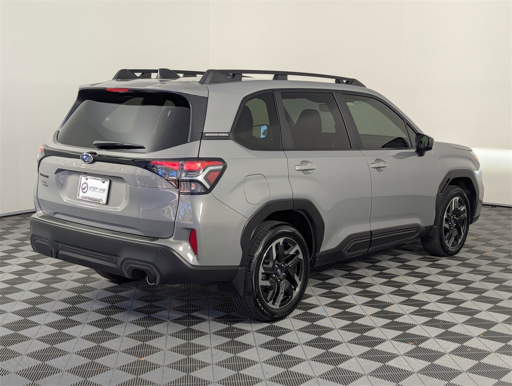 2025 Subaru Forester Limited photo 2