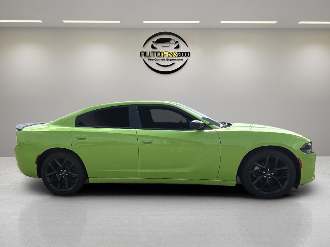 2023 Dodge Charger SXT photo 3