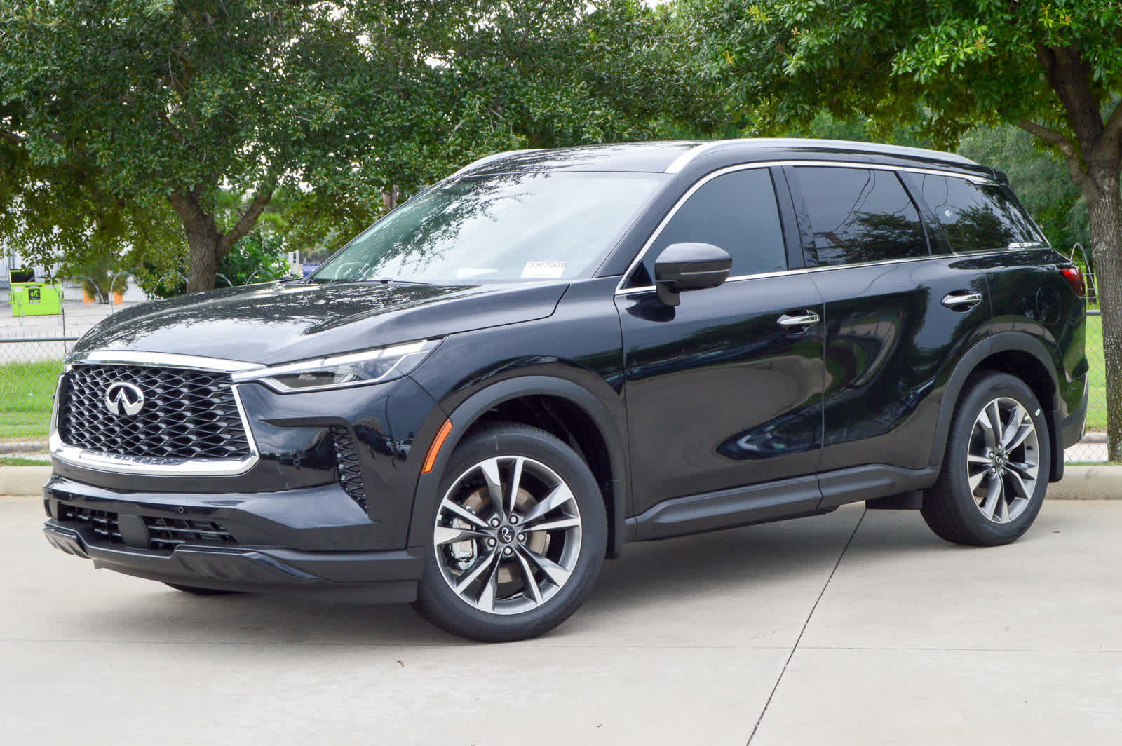 2025 INFINITI QX60 LUXE