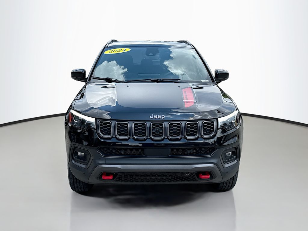 2024 Jeep Compass Trailhawk photo 2
