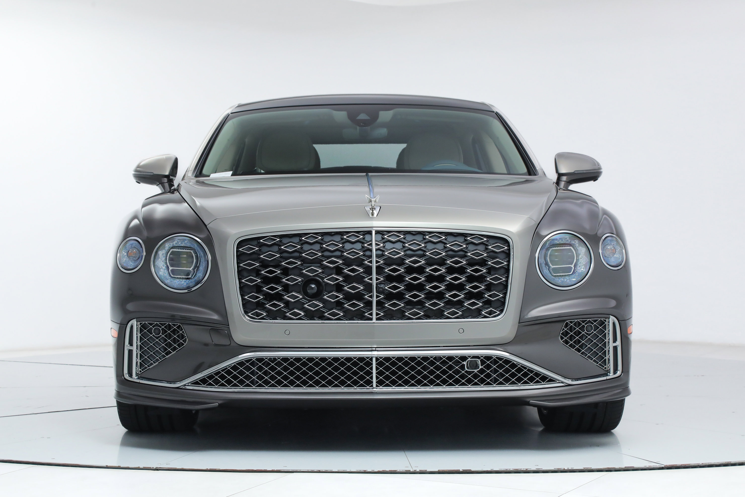 2025 Bentley Flying Spur Mulliner photo 7