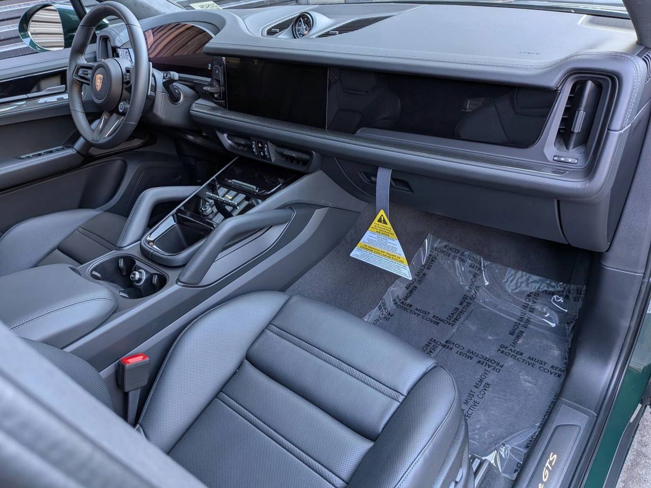 2025 Porsche Cayenne GTS photo 16