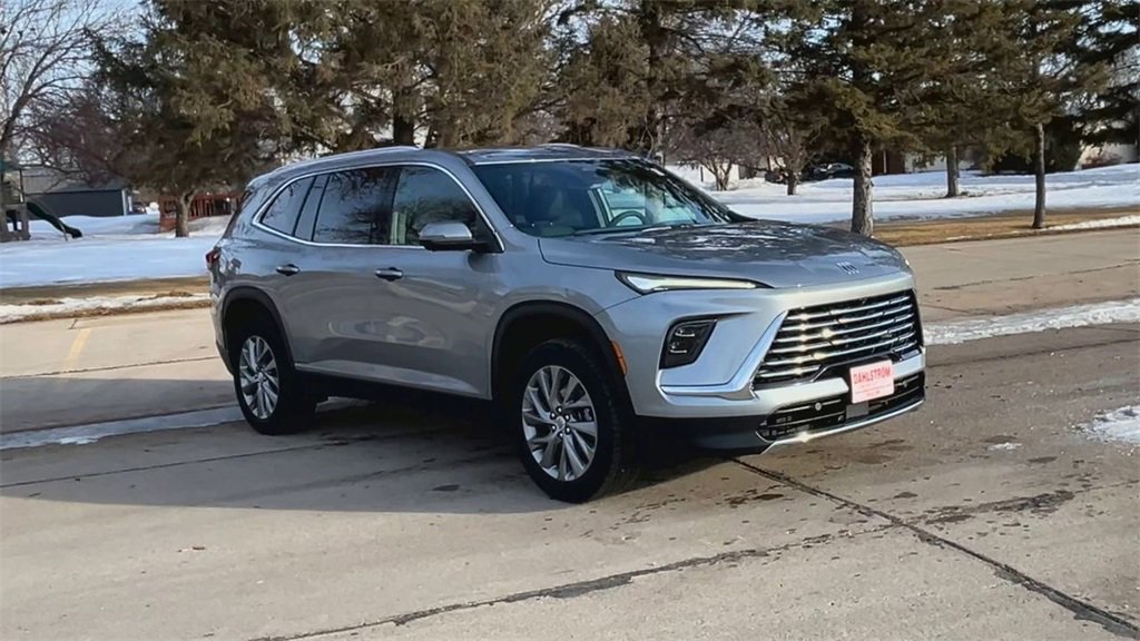 Used 2025 Buick Enclave Preferred with VIN 5GAEVARS3SJ286247 for sale in Oslo, Minnesota