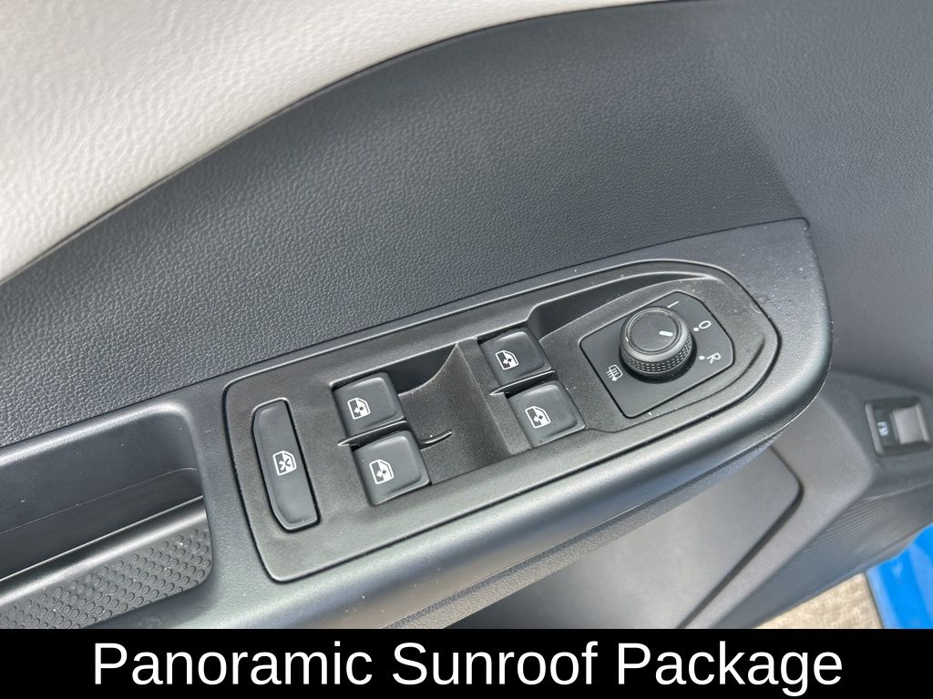 2024 Volkswagen Taos SE photo 13