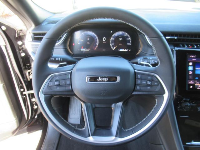 2025 Jeep Grand Cherokee Laredo X photo 16