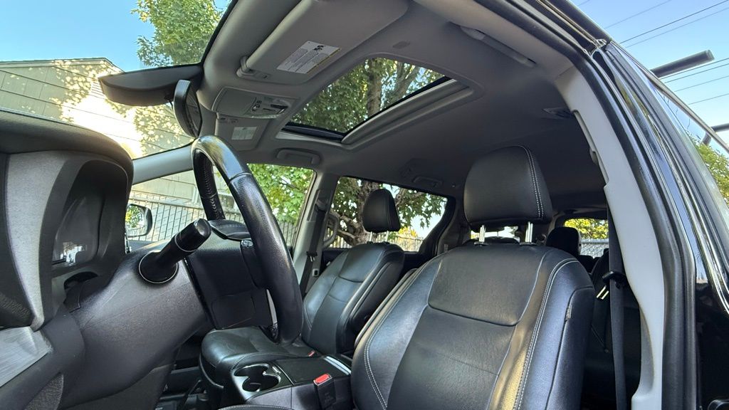 2020 Toyota Sienna SE Premium photo 34
