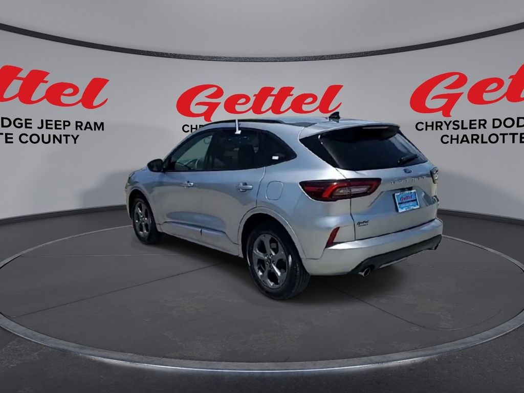 2023 Ford Escape photo 6