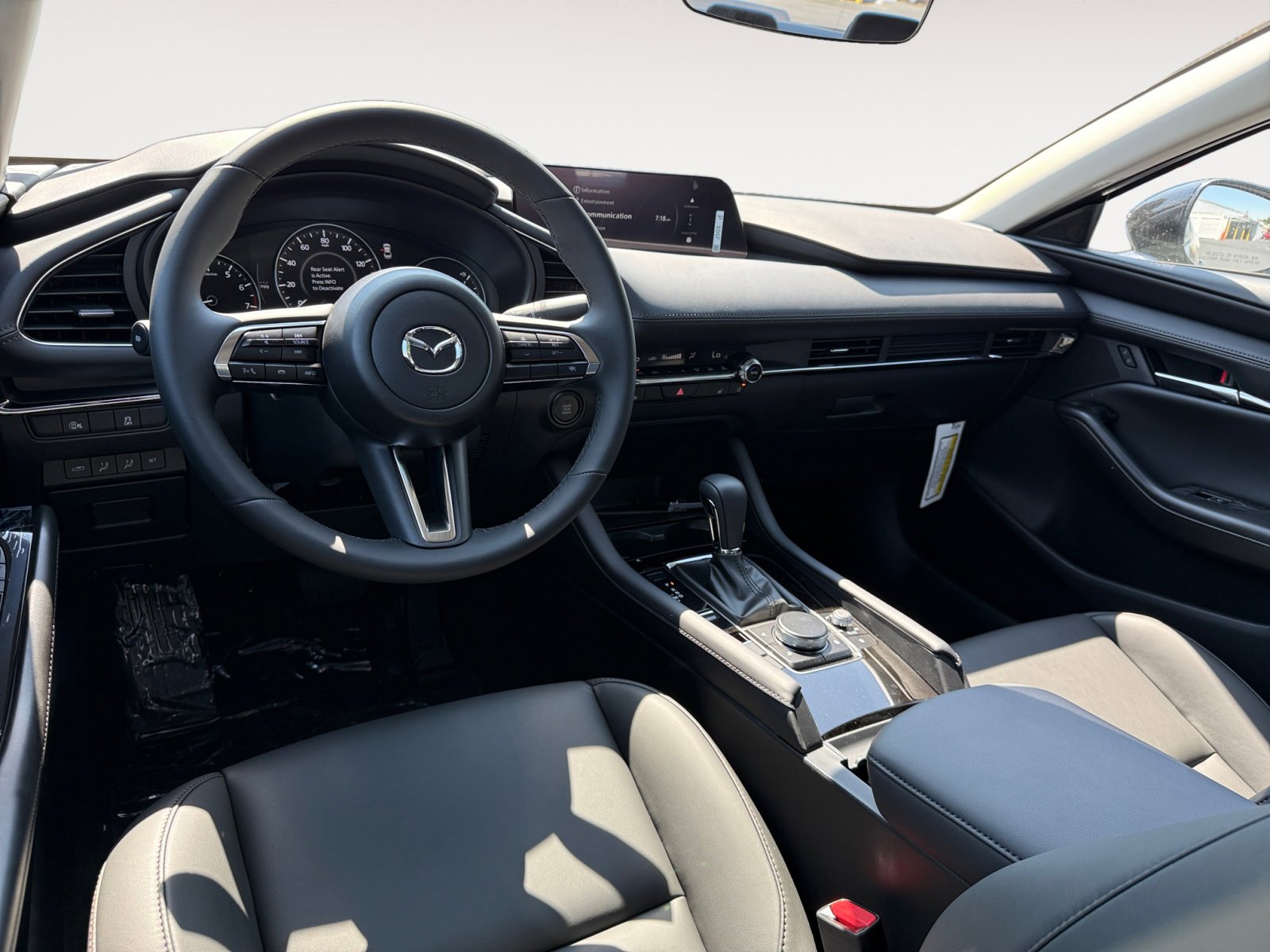 2025 Mazda Mazda3 2.5 s Preferred photo 15