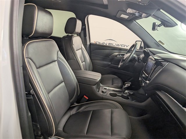 2023 Chevrolet Traverse Premier photo 22
