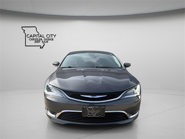 2016 Chrysler 200 Limited photo 2