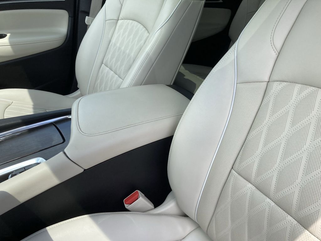 2022 Buick Enclave Avenir photo 24