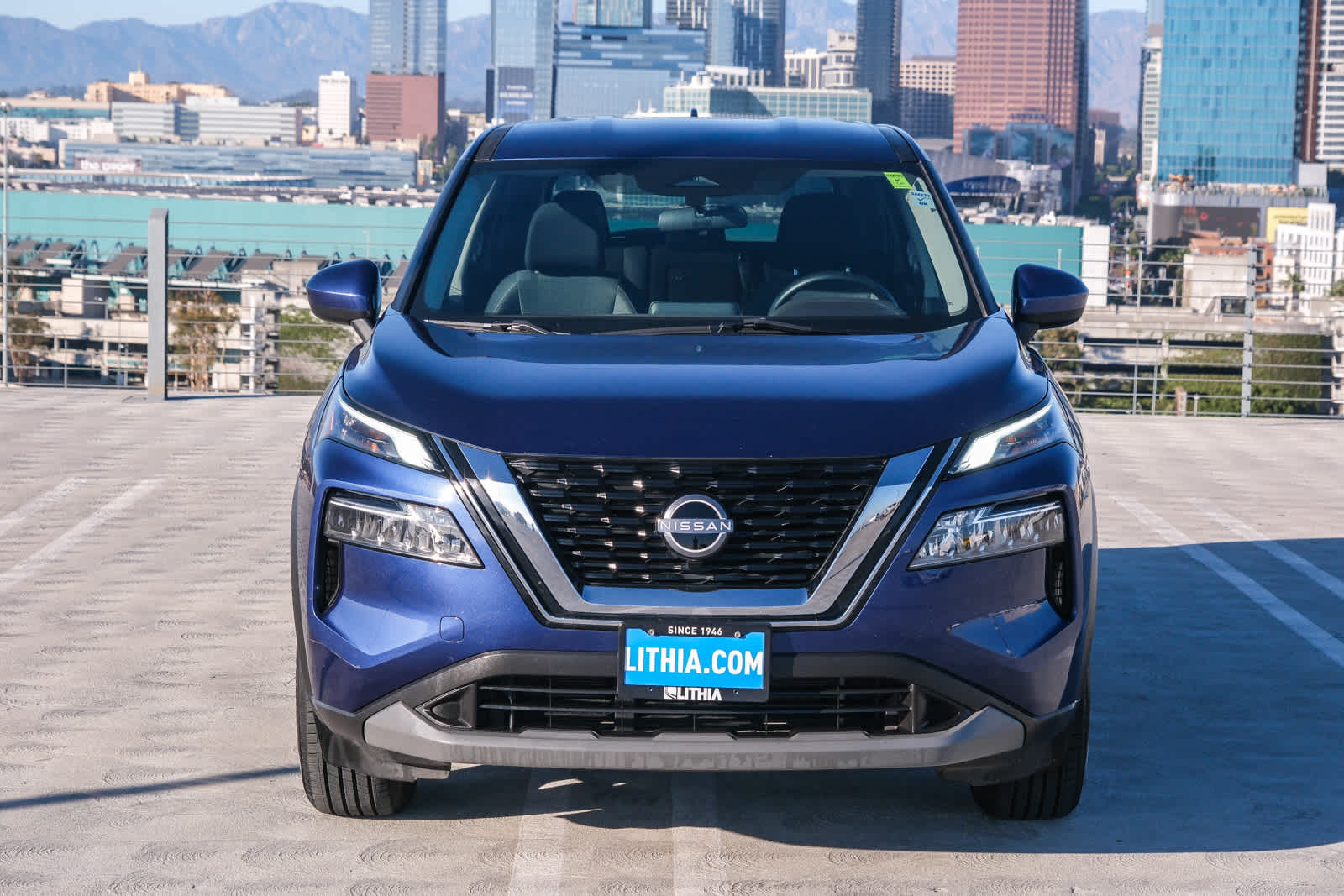 2023 Nissan Rogue SV photo 2