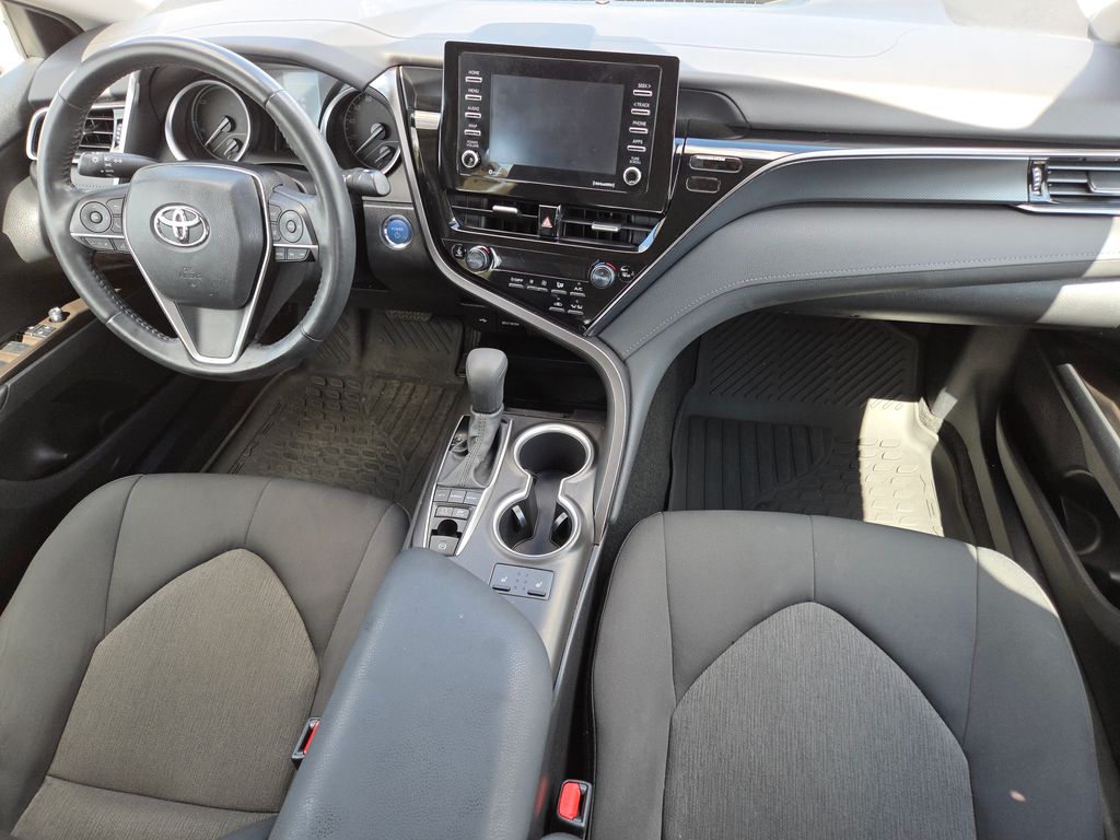 2022 Toyota Camry Hybrid LE photo 26
