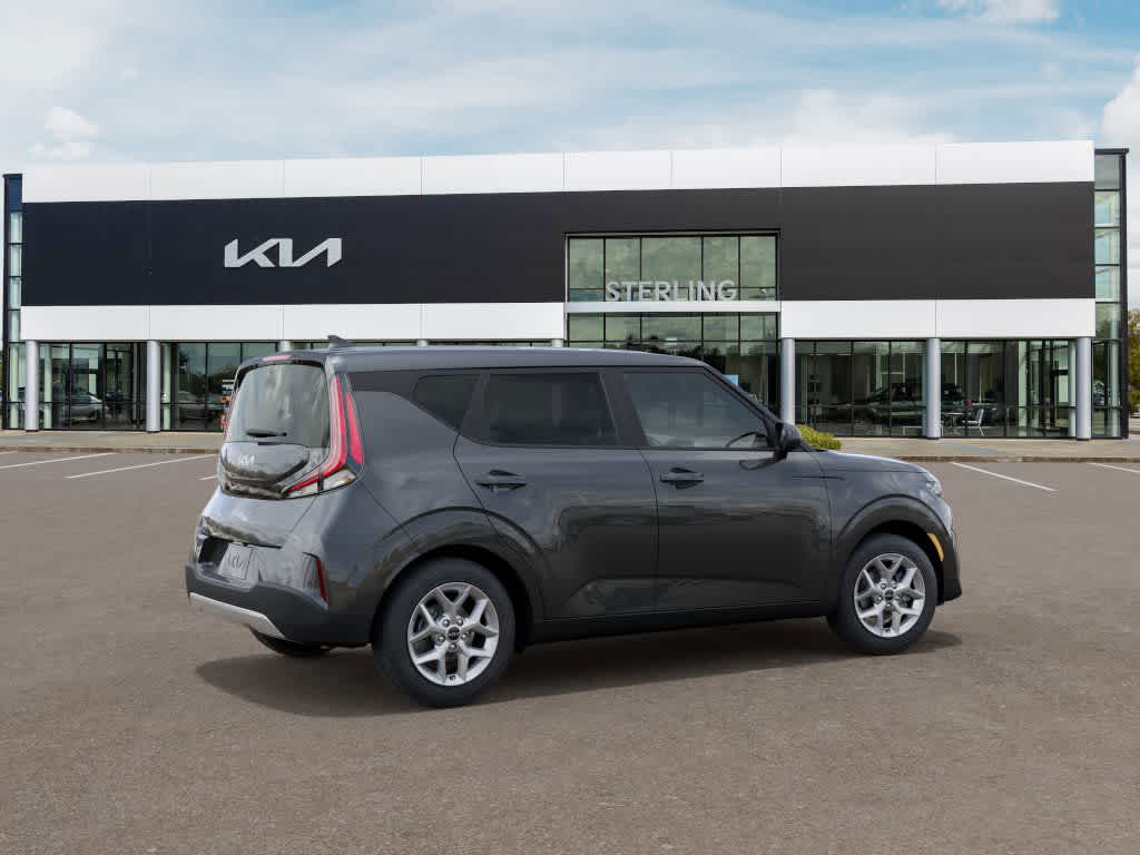 2025 Kia Soul LX photo 2