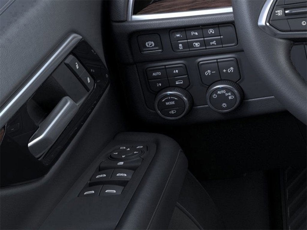2025 Chevrolet Suburban LS photo 20