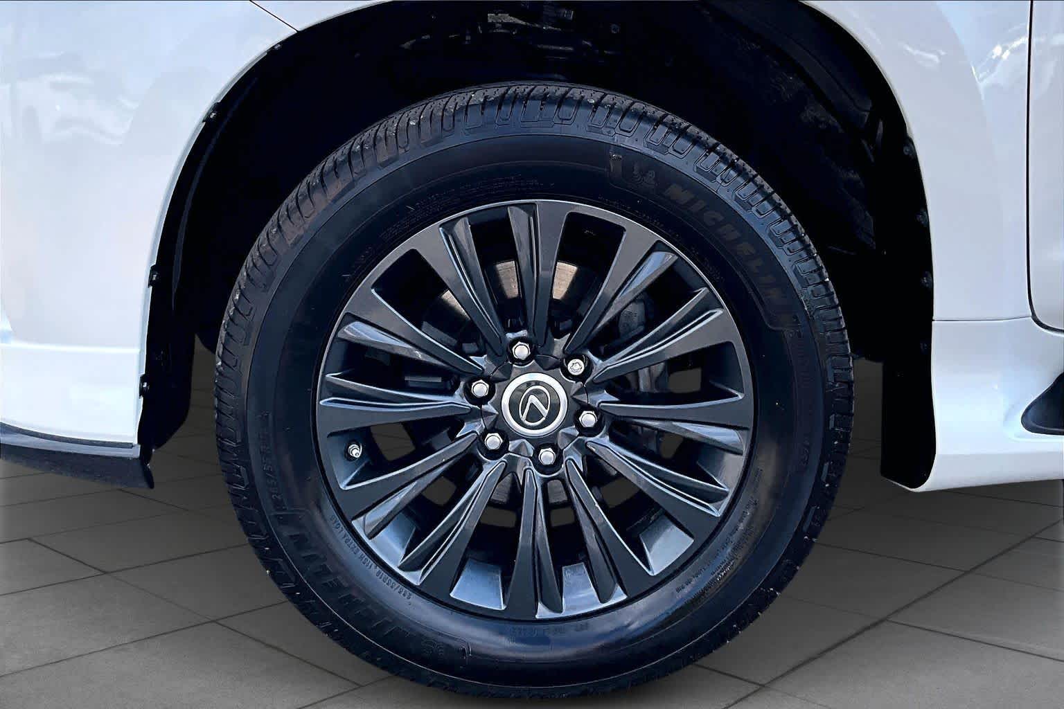 2023 Lexus GX LUXURY - Photo 10