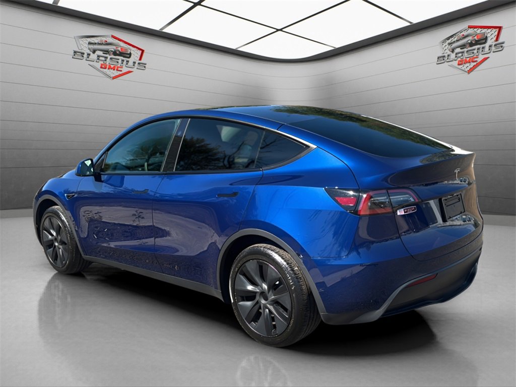 2024 Tesla Model Y Long Range photo 3
