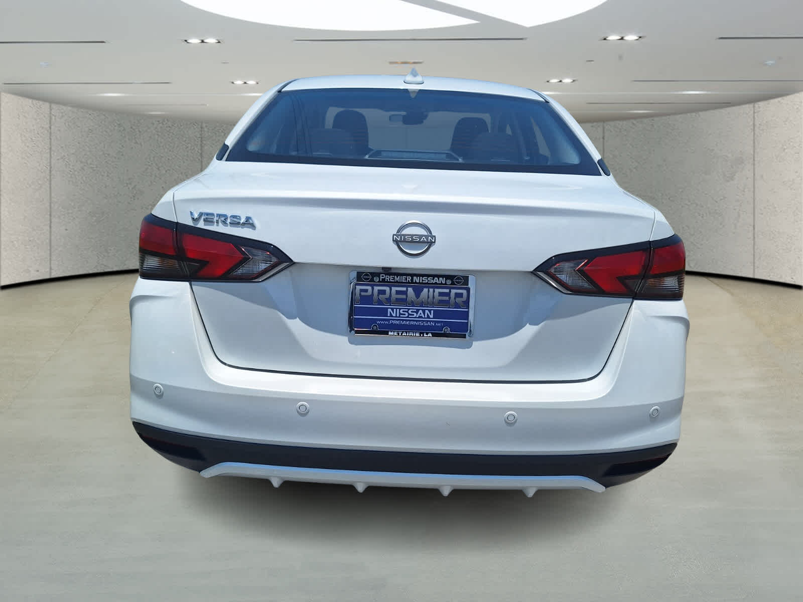 2025 Nissan Versa SV photo 4