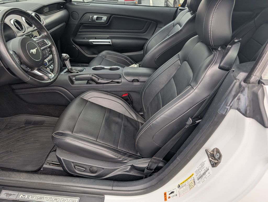 2020 Ford Mustang GT Premium photo 9
