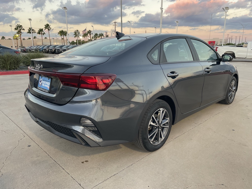 2024 Kia Forte LXS photo 3