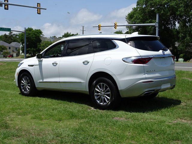 2023 Buick Enclave Essence photo 5