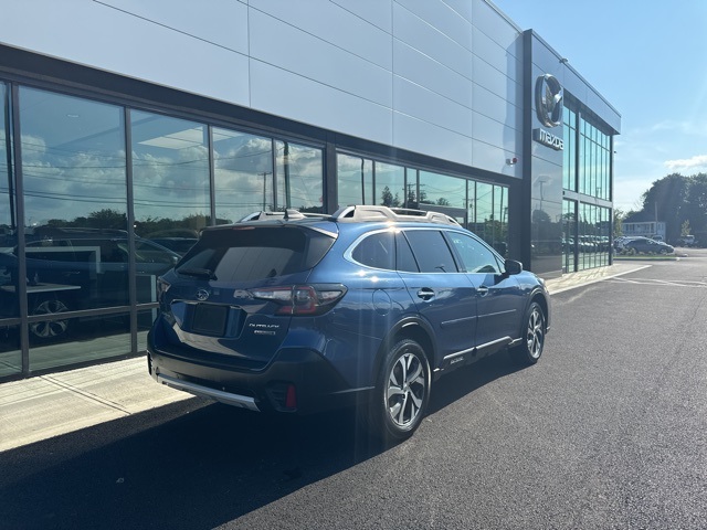 2020 Subaru Outback Touring photo 2