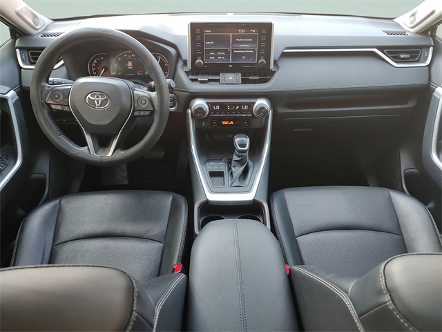 2019 Toyota RAV4 Limited photo 7